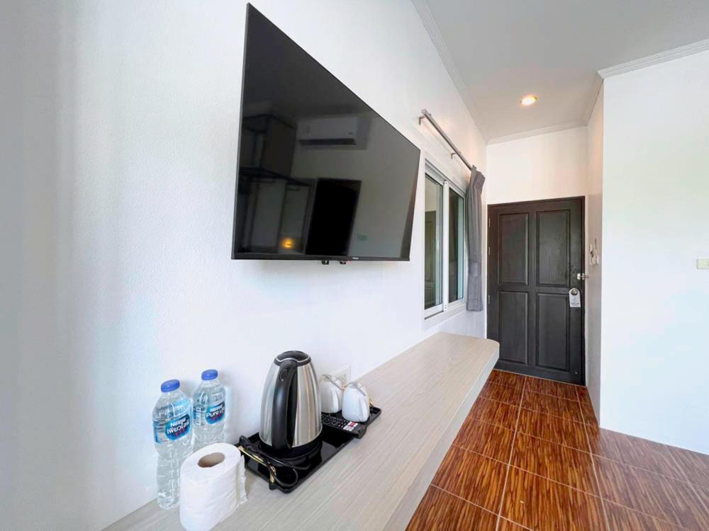 Отель 88 House Patong Экстерьер фото
